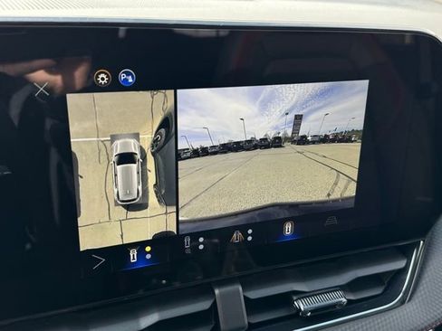 New 2026 Chevrolet Equinox RS w/ Convenience Package III AWD/4WD image 4