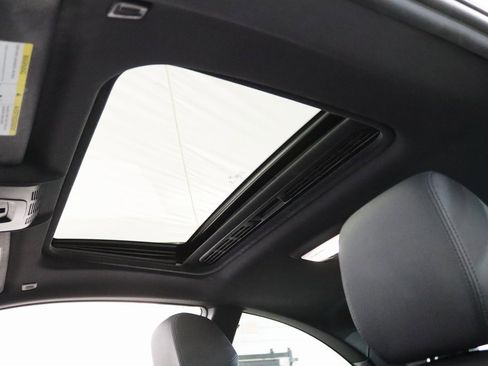 Used 2019 BMW 230i xDrive Coupe image 22