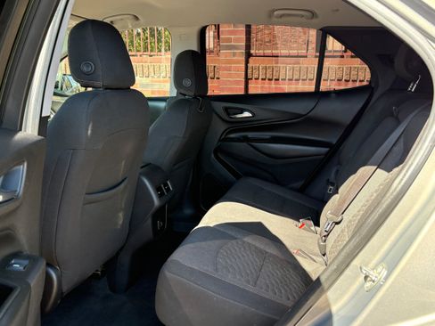 Used 2019 Chevrolet Equinox LT FWD image 6