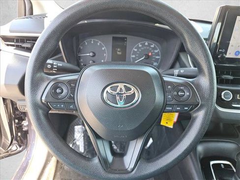 Used 2024 Toyota Corolla LE FWD image 13