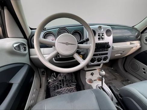 Used 2006 Chrysler PT Cruiser Touring FWD image 8
