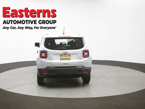 Used 2021 Jeep Renegade Sport image 38