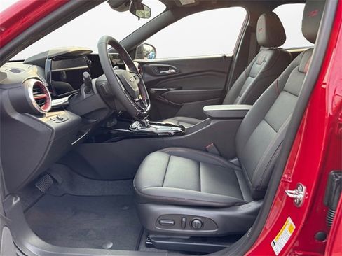 New 2026 Chevrolet Trax RS w/ Driver Confidence Package image 9