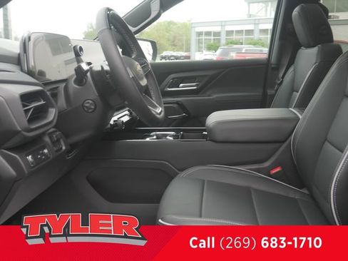 New 2026 Chevrolet Silverado EV LT AWD/4WD image 37
