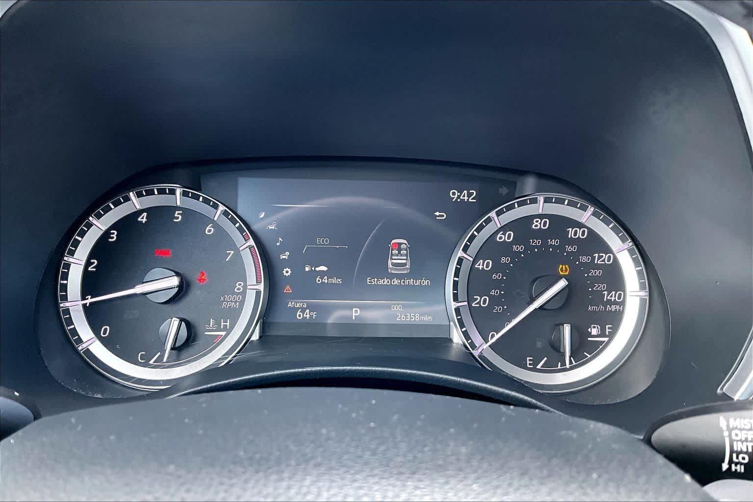 Used 2022 Toyota Highlander XLE AWD/4WD image 26
