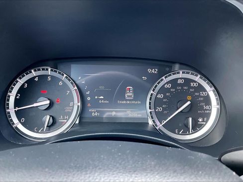 Used 2022 Toyota Highlander XLE AWD/4WD image 26