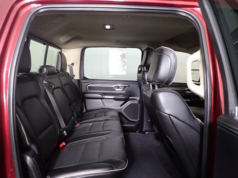 Used 2019 RAM 1500 Laramie AWD/4WD image 34