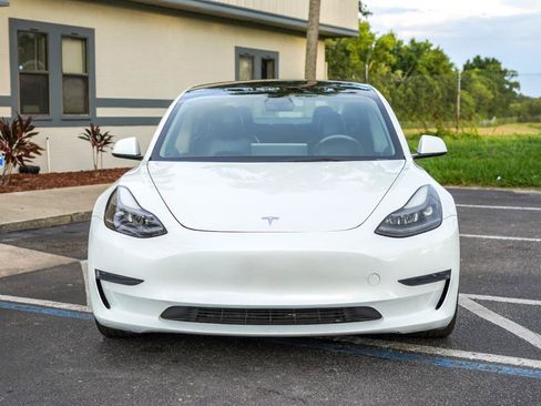 Used 2023 Tesla Model 3 Standard Range RWD image 2