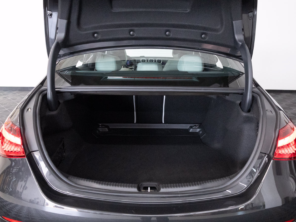 Used 2026 Mercedes-Benz C 300 4MATIC Sedan image 35