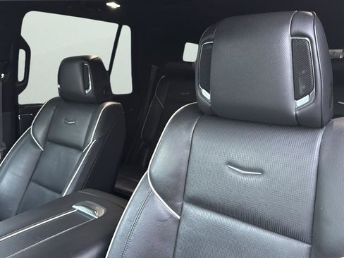 Used 2022 Cadillac Escalade Sport w/ Heavy-Duty Trailer Package image 10