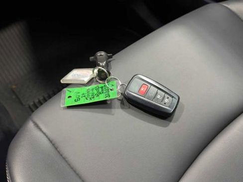 Used 2024 Toyota RAV4 XLE Premium image 31