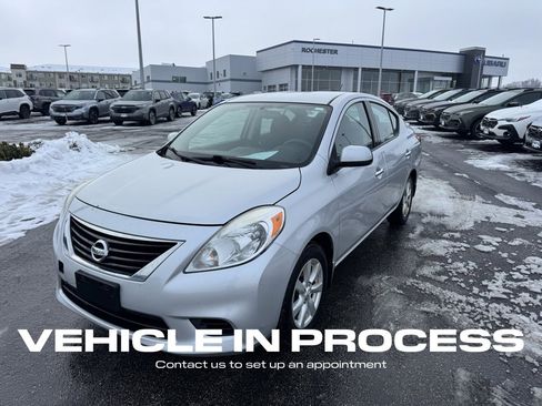 Used 2014 Nissan Versa SV w/ Convenience Package image 7