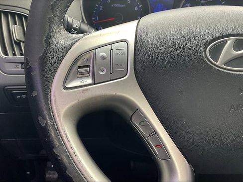 Used 2013 Hyundai Tucson GLS image 18