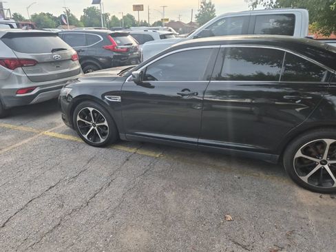 Used 2016 Ford Taurus SEL w/ Equipment Group 201A FWD image 5