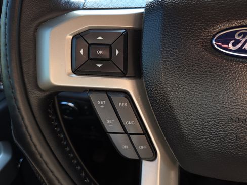 Used 2022 Ford F250 Lariat w/ Lariat Ultimate Package AWD/4WD image 29