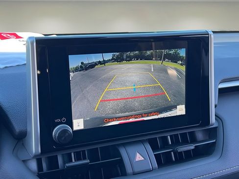 Certified 2025 Toyota RAV4 LE image 25