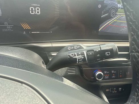 Used 2026 Kia Sportage EX FWD image 32