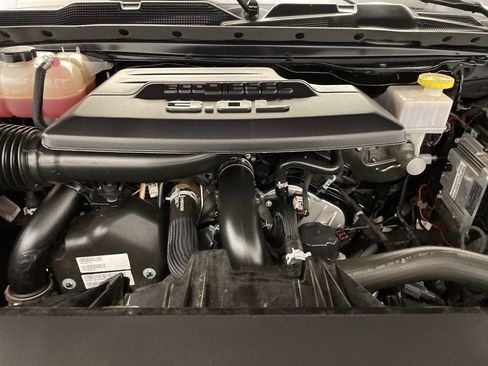 Certified 2022 RAM 1500 Laramie image 32