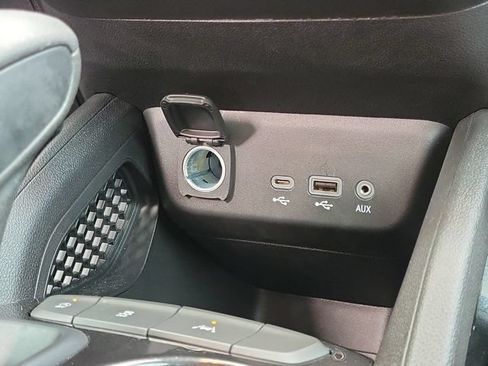Used 2021 Chevrolet TrailBlazer LT FWD image 18