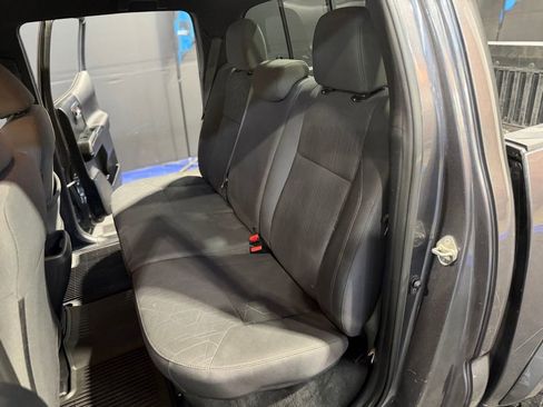 Used 2017 Toyota Tacoma TRD Sport w/ Tow Package image 21