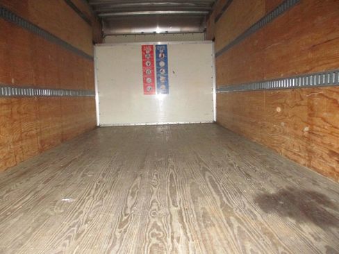 Used 2016 Freightliner Sprinter 3500 RWD image 24