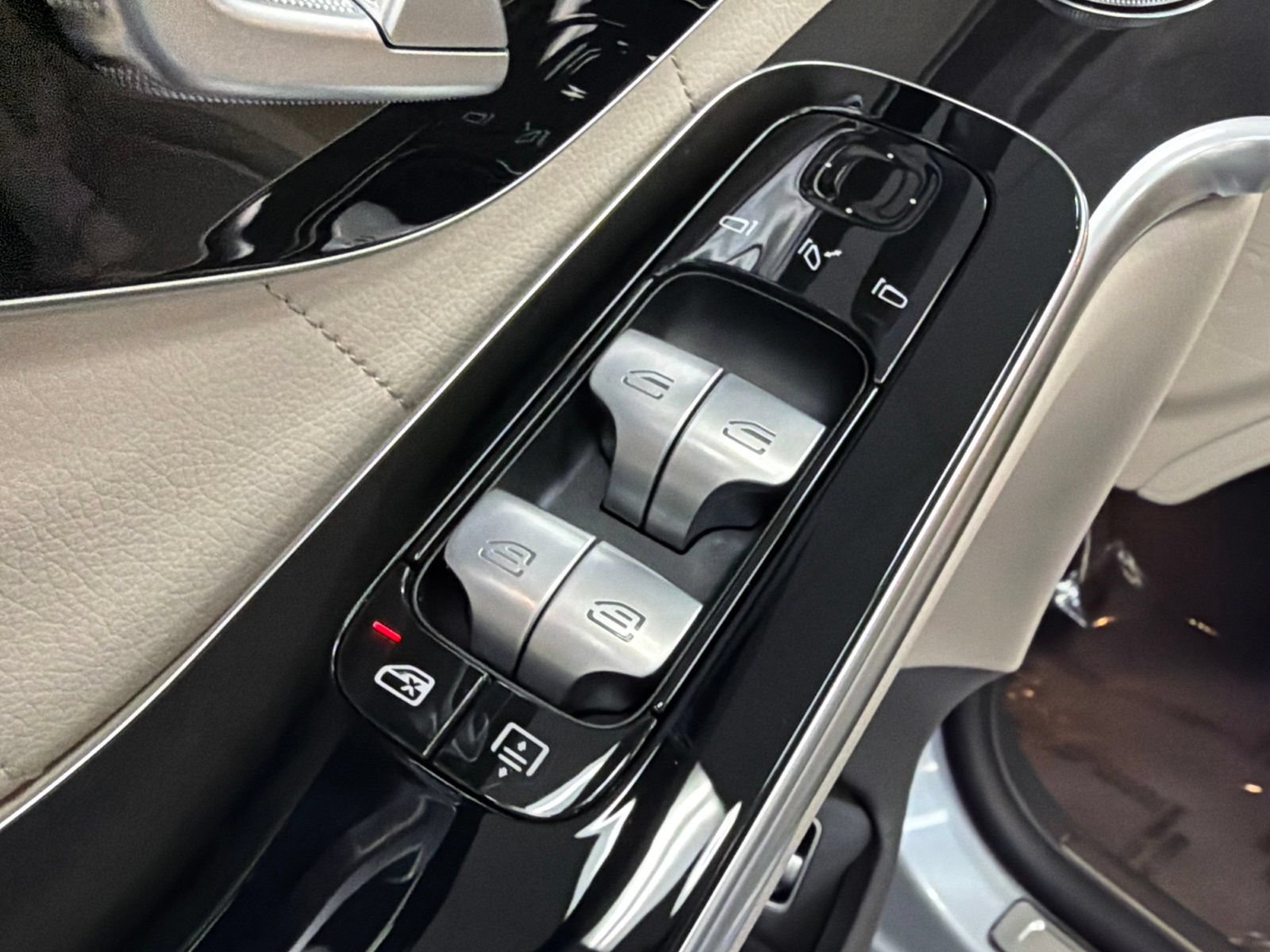 Certified 2023 Mercedes-Benz S 580 4MATIC Sedan image 21