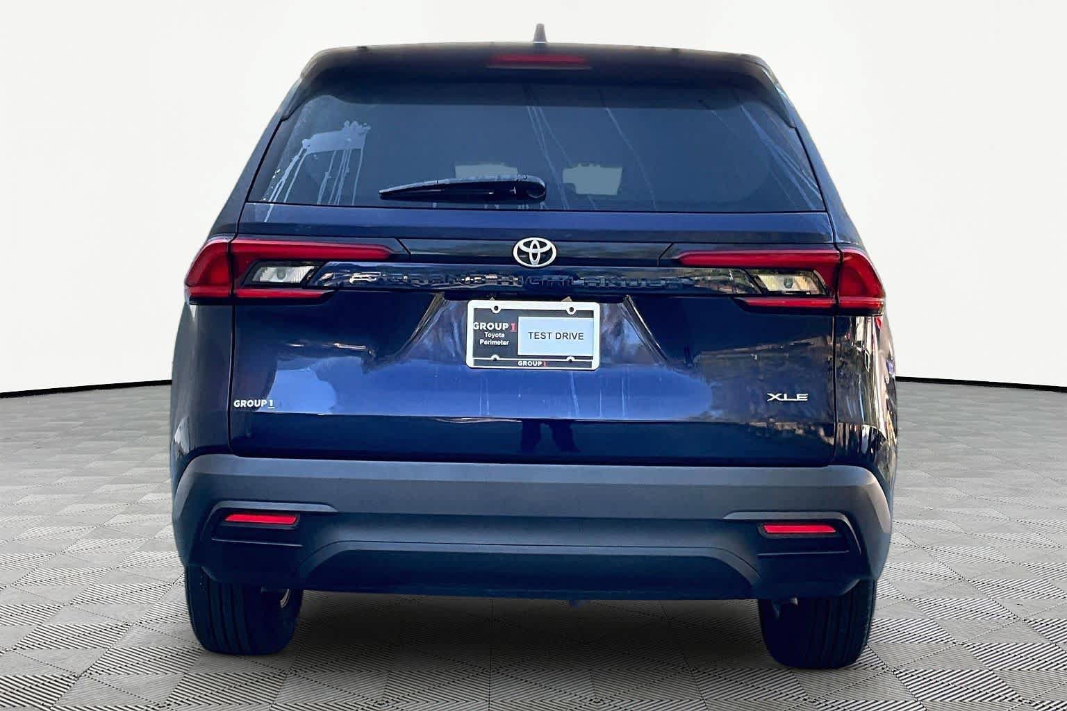 Used 2025 Toyota Grand Highlander FWD image 5