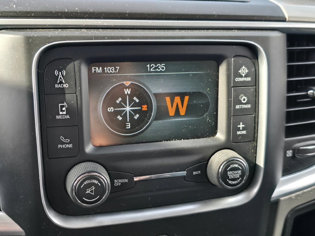 Used 2019 RAM 1500 Classic SLT AWD/4WD image 29