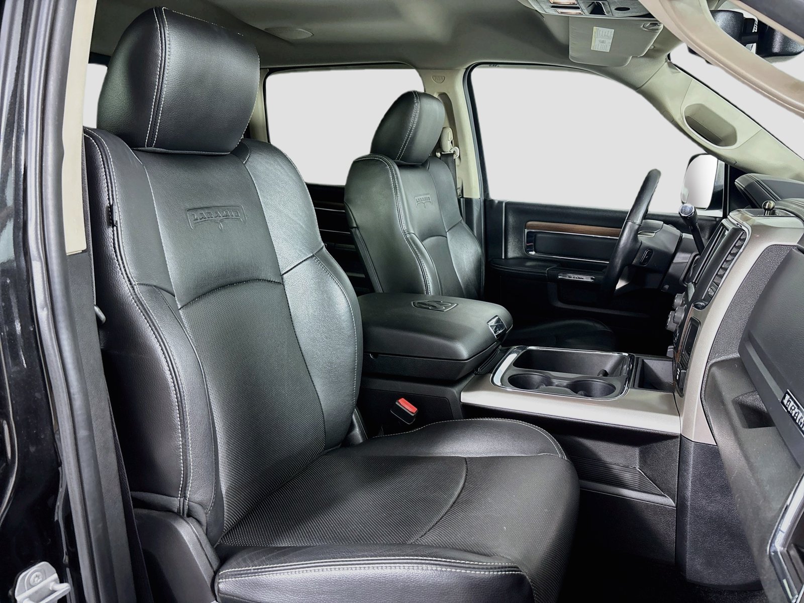 Used 2017 RAM 2500 Laramie w/ Sport Appearance Group AWD/4WD image 28