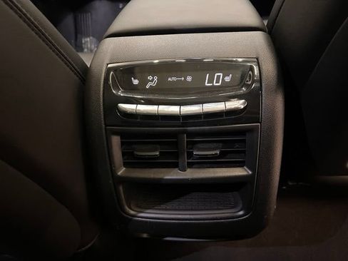 Used 2018 Cadillac XT5 Premium Luxury w/ Driver Assist Package AWD/4WD image 13