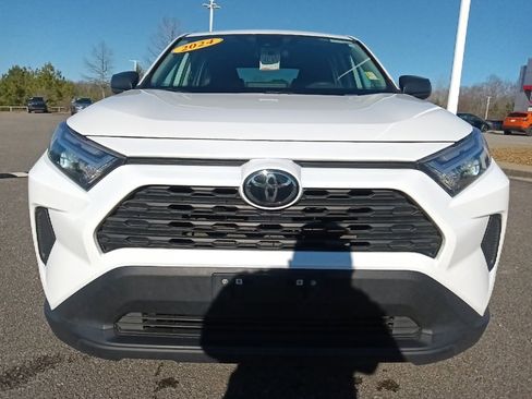 Used 2024 Toyota RAV4 LE image 8