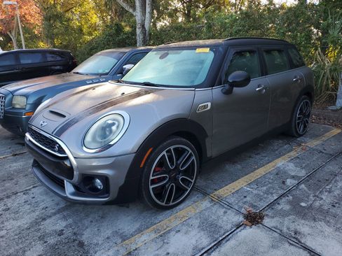 Used 2016 MINI Cooper Clubman S image 1