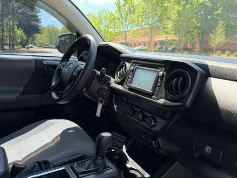 Used 2019 Toyota Tacoma SR w/ SR Convenience Package RWD image 28