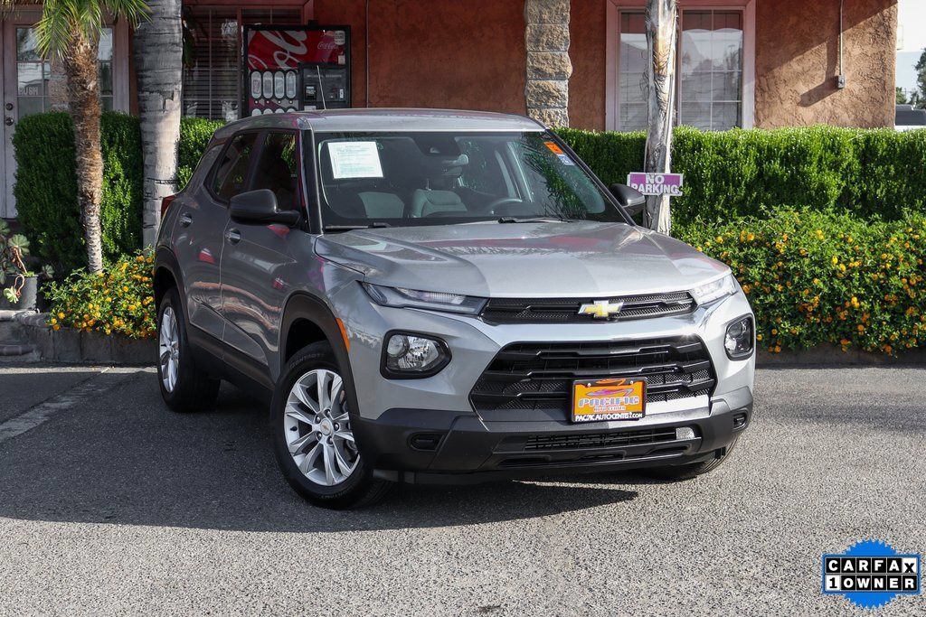 Used 2023 Chevrolet TrailBlazer LS AWD/4WD image 2