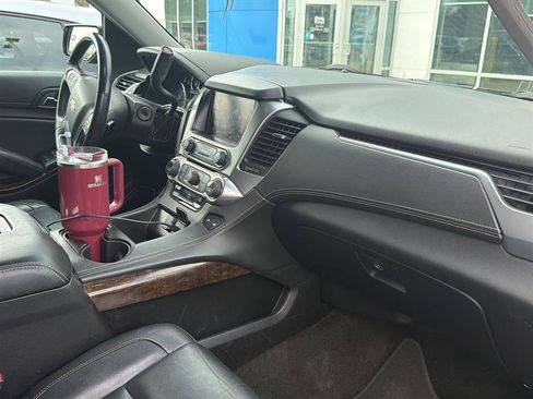 Used 2018 Chevrolet Suburban LT AWD/4WD image 8