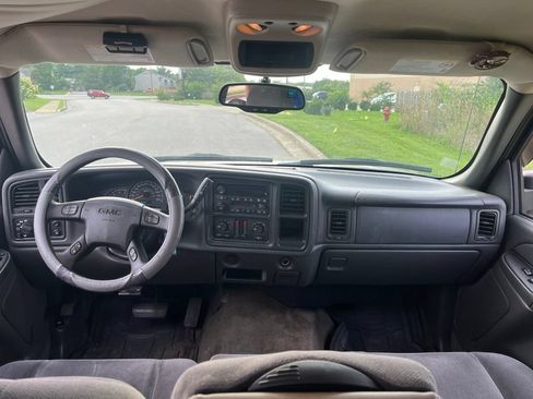 Used 2005 GMC Sierra 2500 SLE w/ Heavy-Duty Power Package AWD/4WD image 5