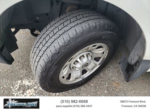 Used 2020 Nissan NV 2500 SV image 29