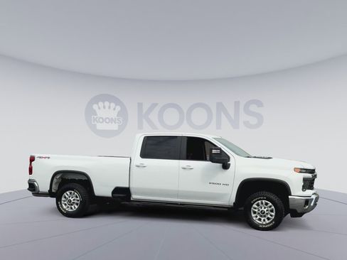 Used 2025 Chevrolet Silverado 2500 LT w/ Convenience Package image 4