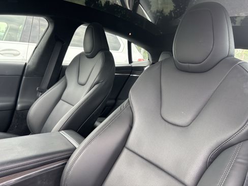 Used 2022 Tesla Model S AWD/4WD image 17