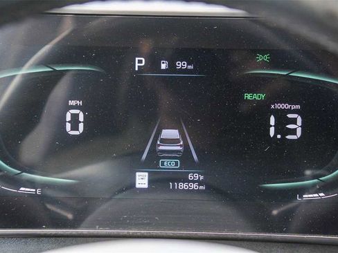 Used 2023 Kia Sportage EX w/ EX Premium Package image 24