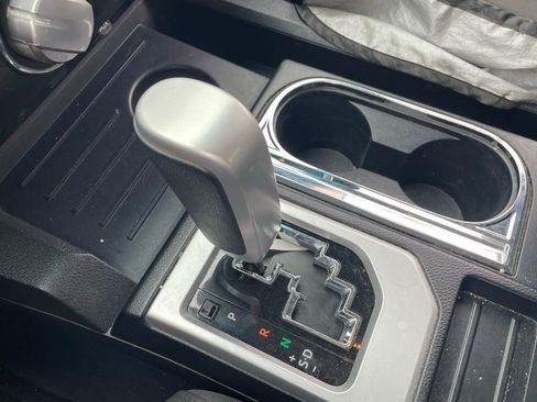 Used 2017 Toyota Tundra SR5 w/ SR5 Upgrade Package image 7