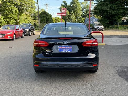 Used 2018 Ford Focus S FWD image 4