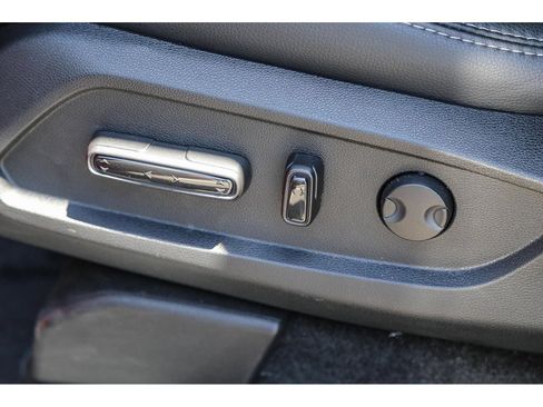Used 2025 Honda Pilot EX-L image 19