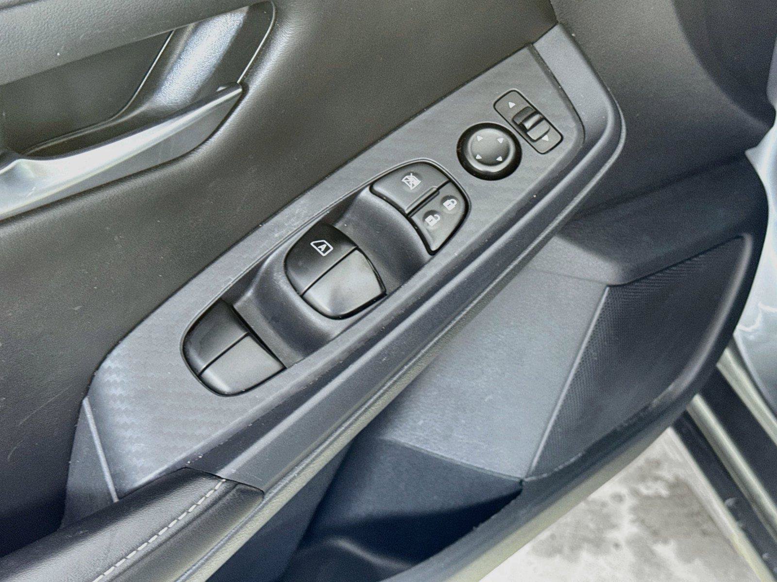 Used 2024 Nissan Sentra SV FWD image 17