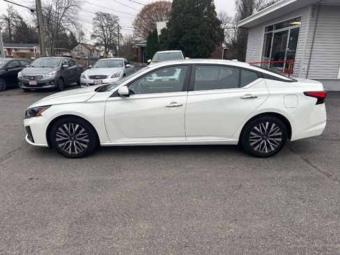 Used 2023 Nissan Altima 2.5 SV FWD image 7
