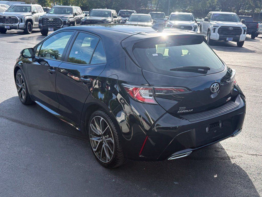Used 2019 Toyota Corolla XSE FWD image 5
