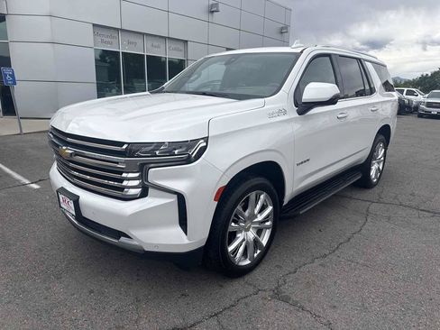 Used 2022 Chevrolet Tahoe High Country AWD/4WD image 2