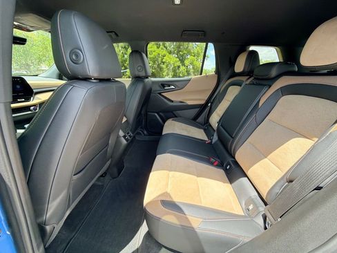 Used 2025 Chevrolet Equinox ACTIV w/ Safety and Technology Package image 14