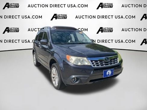Used 2013 Subaru Forester 2.5X Limited AWD/4WD image 3