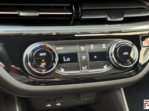 Certified 2026 Buick Envista Sport Touring w/ Convenience I Package FWD image 23